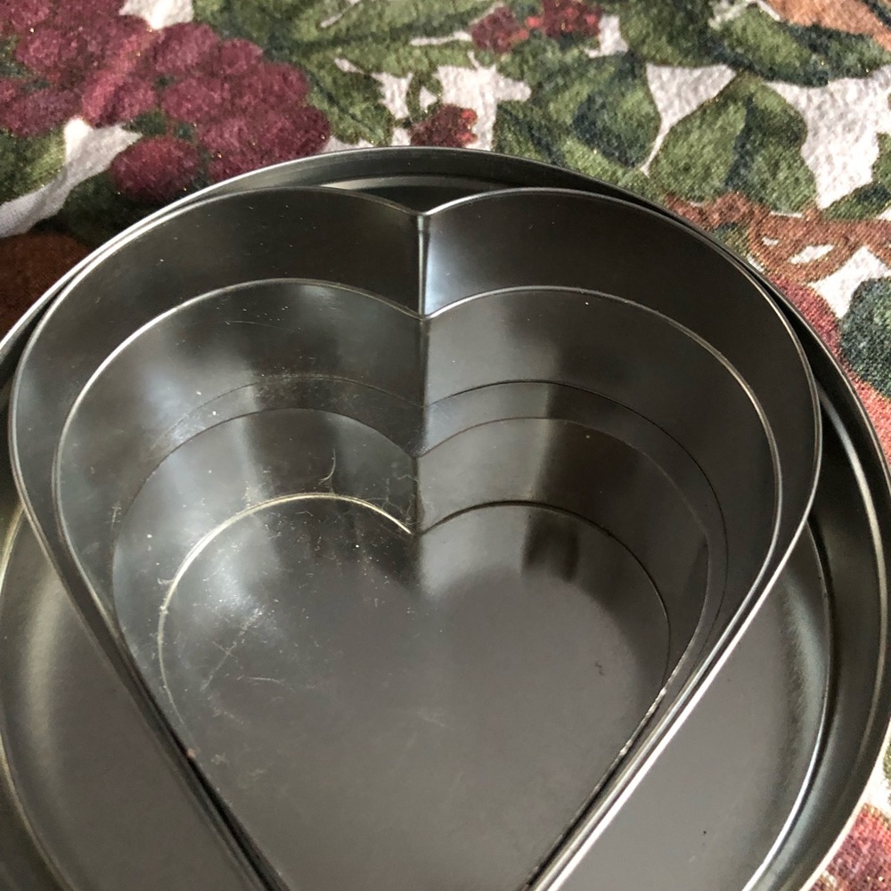 - - Chefmate heart cookie cutters with tin